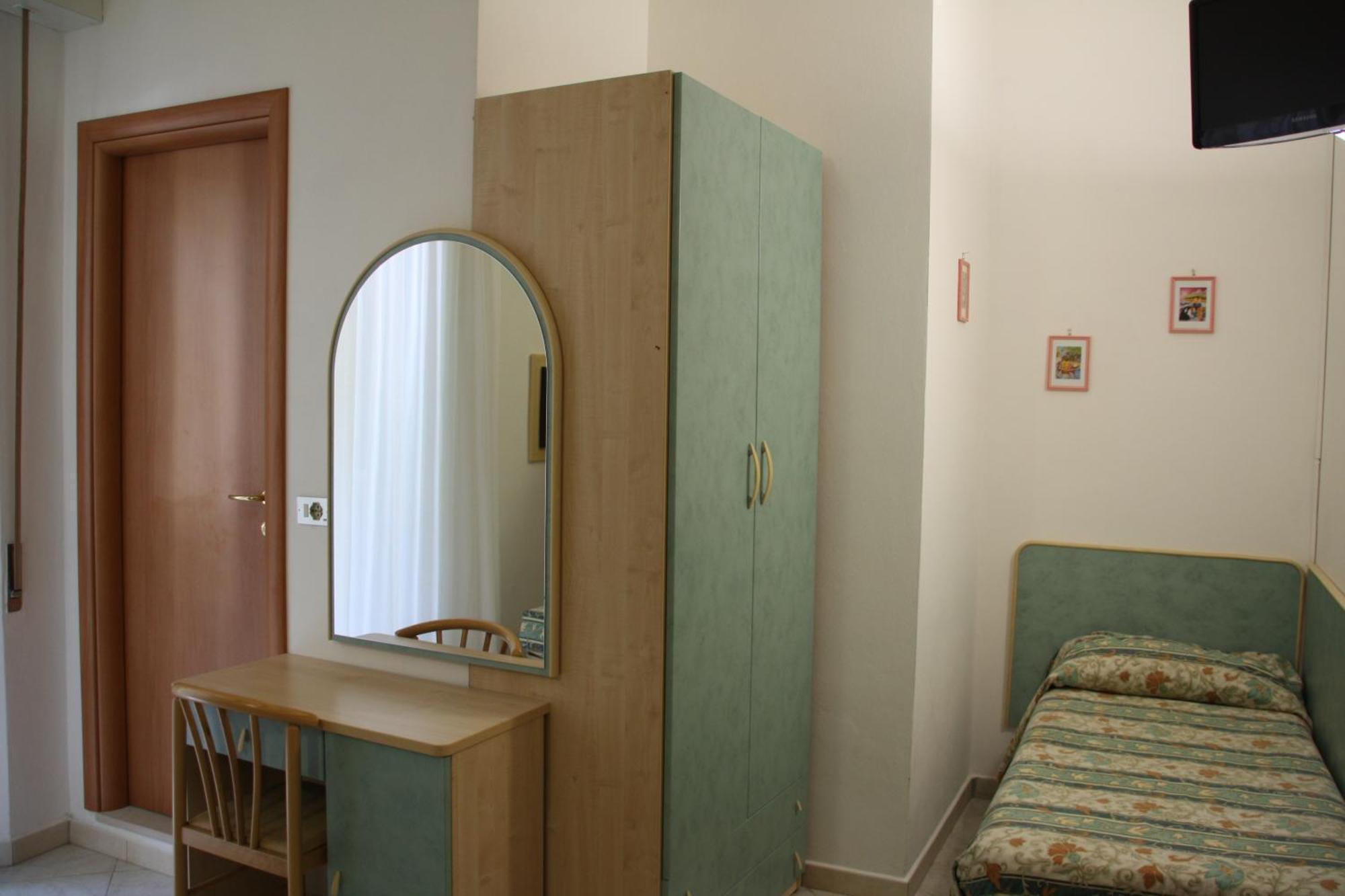 Hotel Flora Bellaria-Igea Marina Room photo
