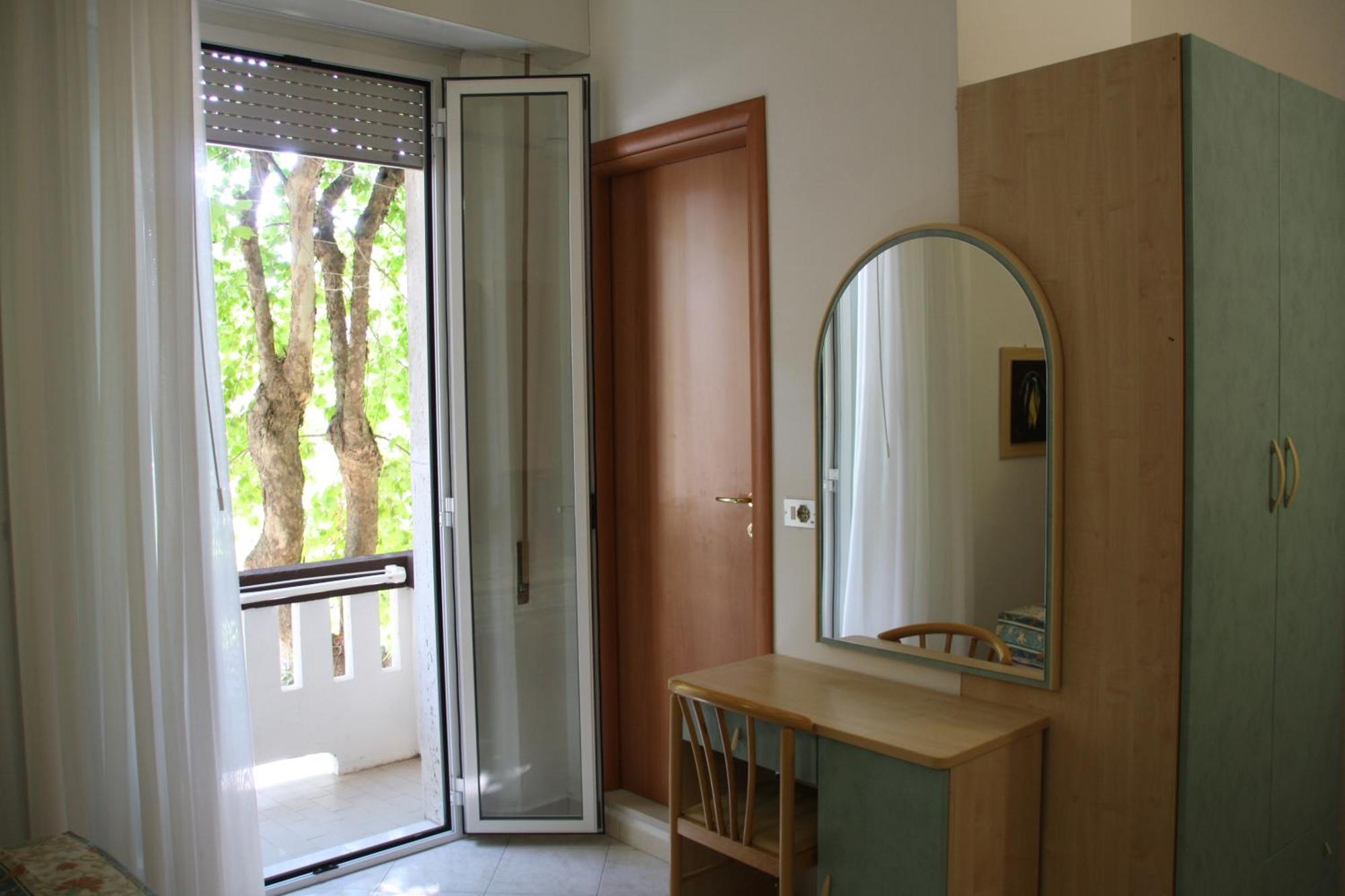 Hotel Flora Bellaria-Igea Marina Room photo