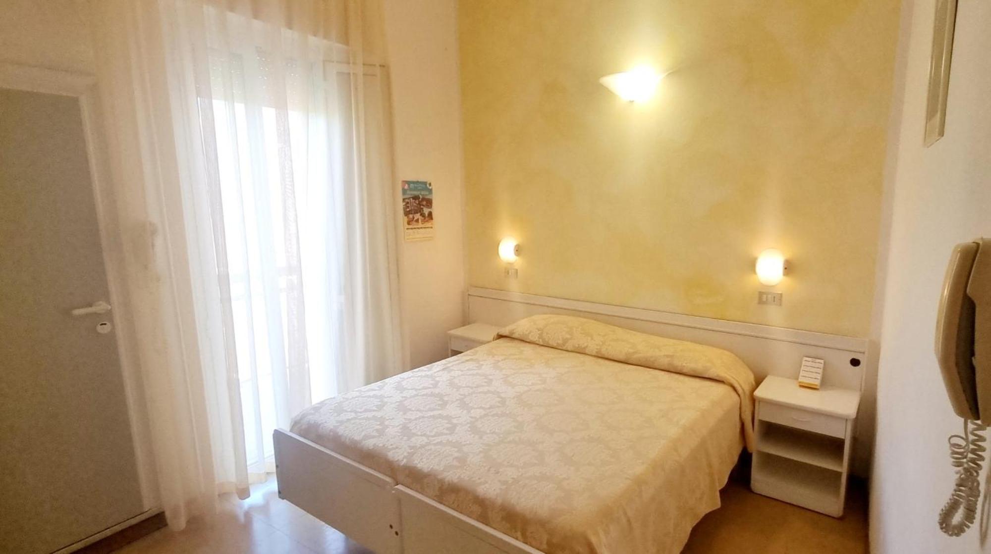Hotel Flora Bellaria-Igea Marina Room photo